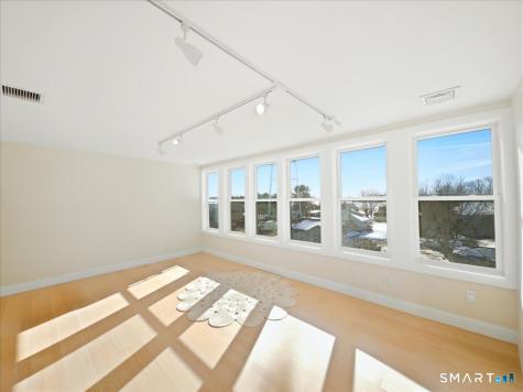 4 Broadway Avenue Extension Stonington CT 06355