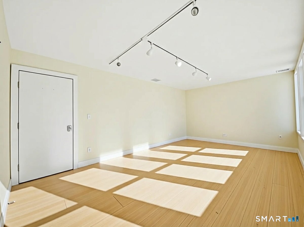 4 Broadway Avenue Extension Stonington CT 06355