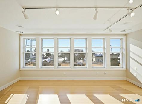 4 Broadway Avenue Extension Stonington CT 06355