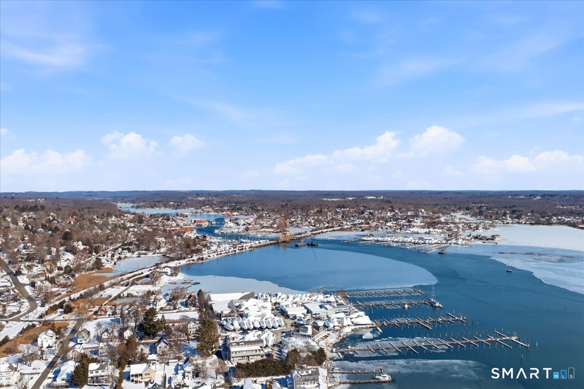 4 Broadway Avenue Extension Stonington CT 06355