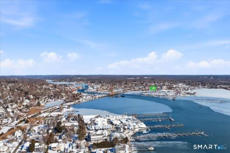 4 Broadway Avenue Extension Stonington CT 06355