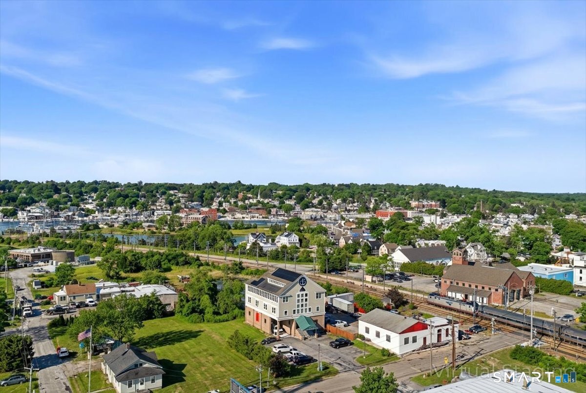 4 Broadway Avenue Extension Stonington CT 06355