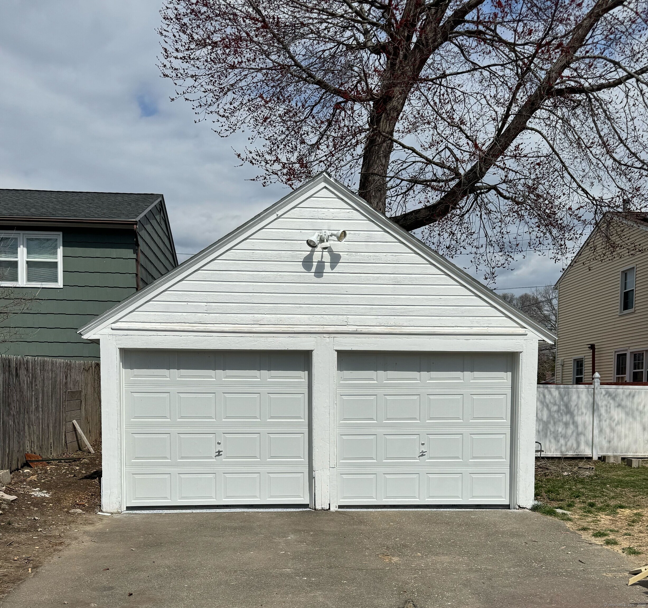 615 B E. Main Street Stratford CT 06614