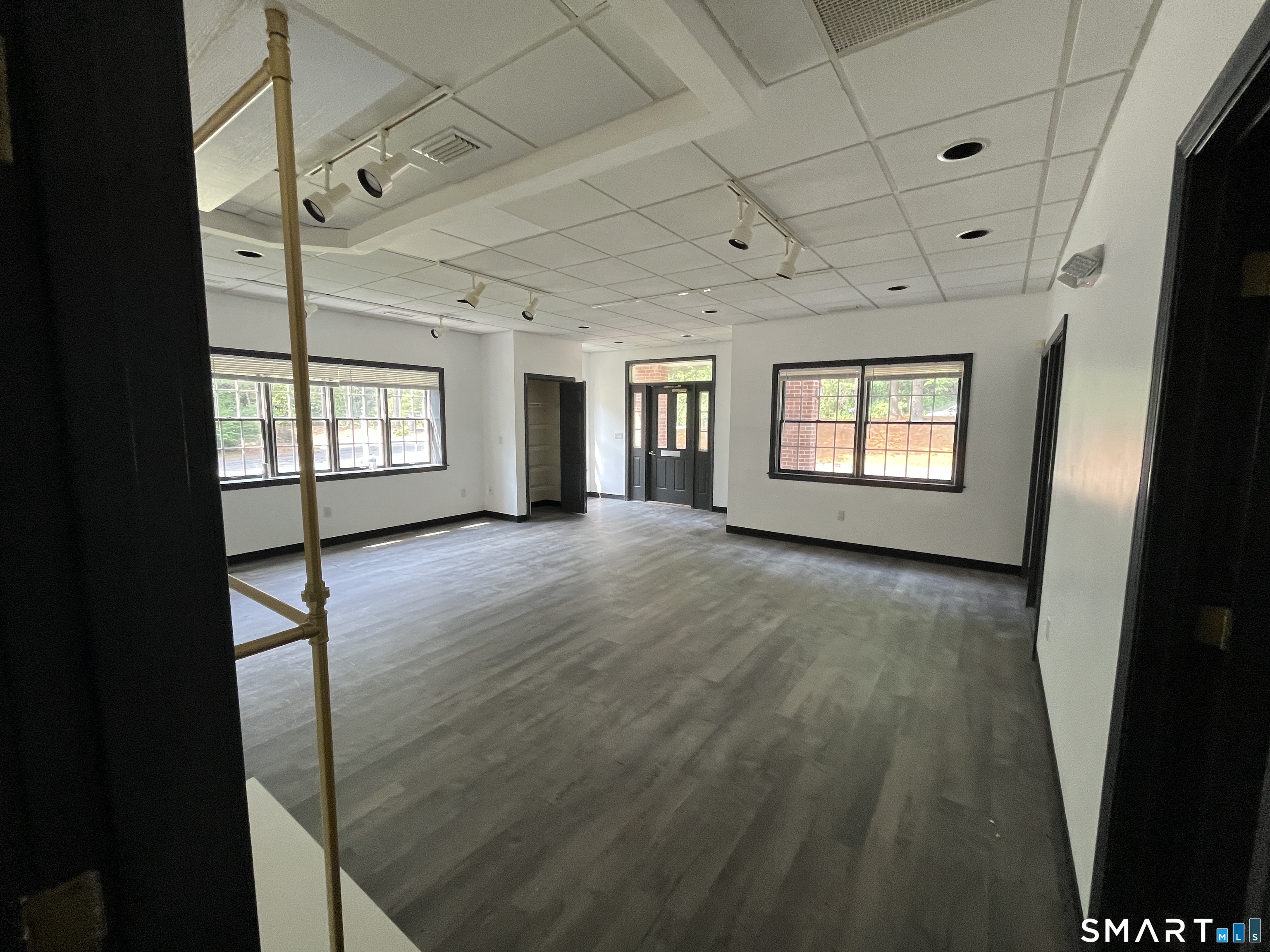 85 River Road Canton CT 06019