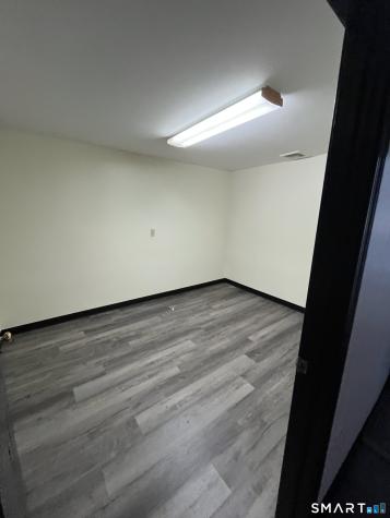 85 River Road Canton CT 06019