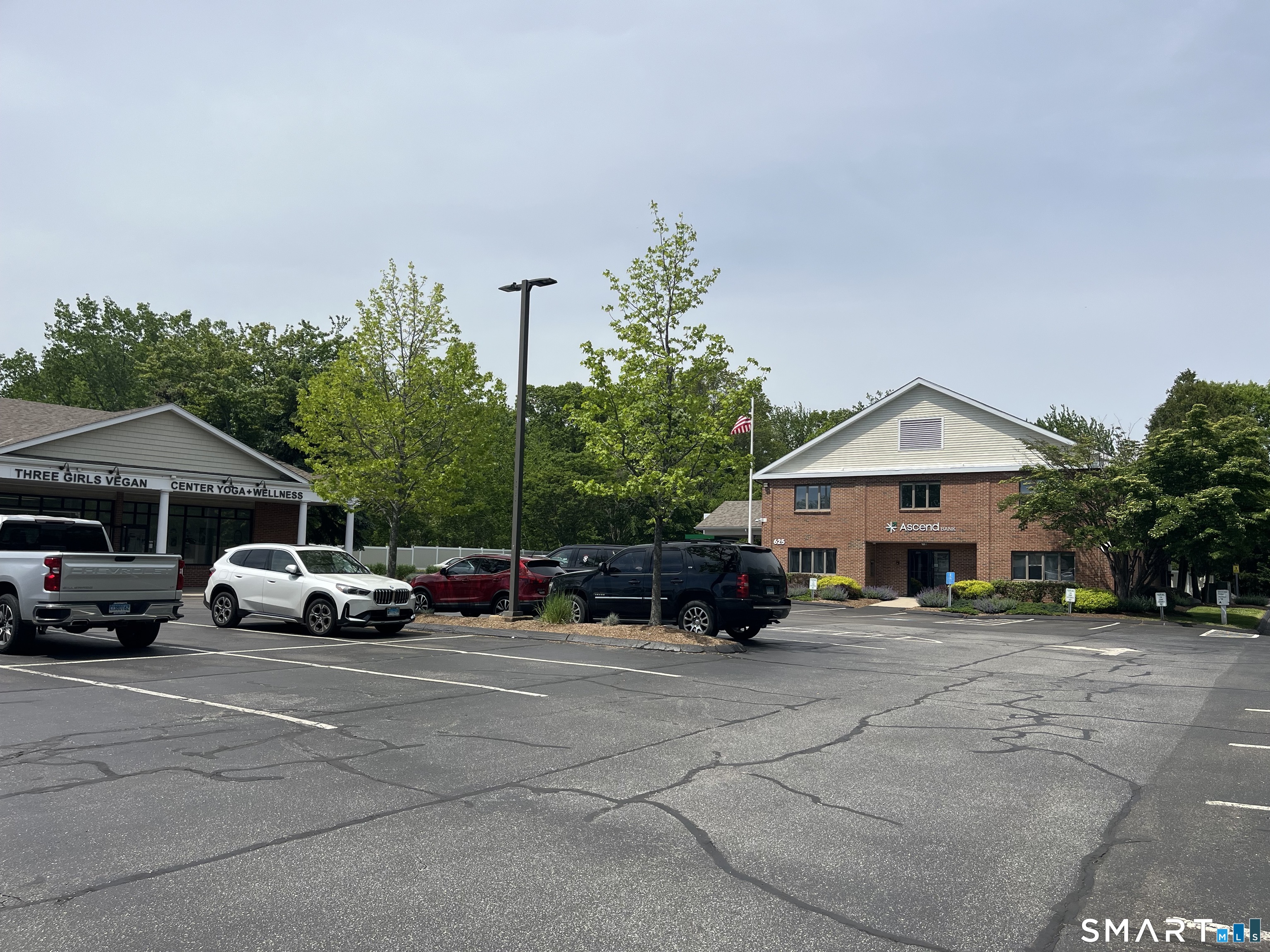 625 Boston Post Road Guilford CT 06437