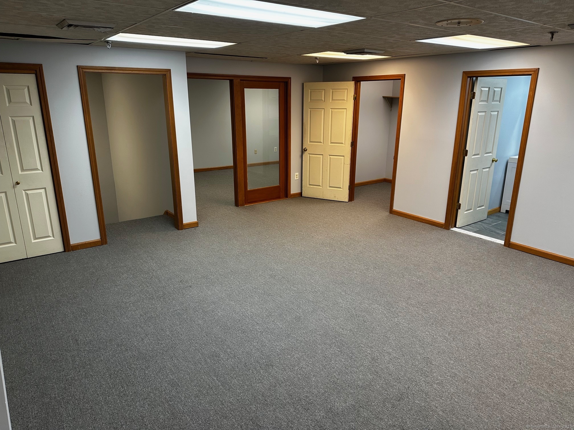 61 Ffyler Place Suffield CT 06078