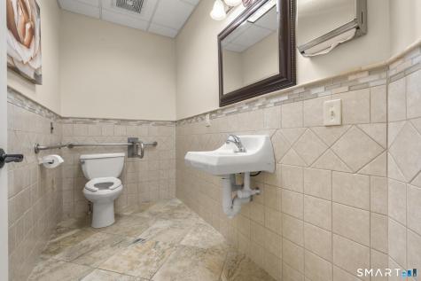 2488 Boston Post Road Guilford CT 06437