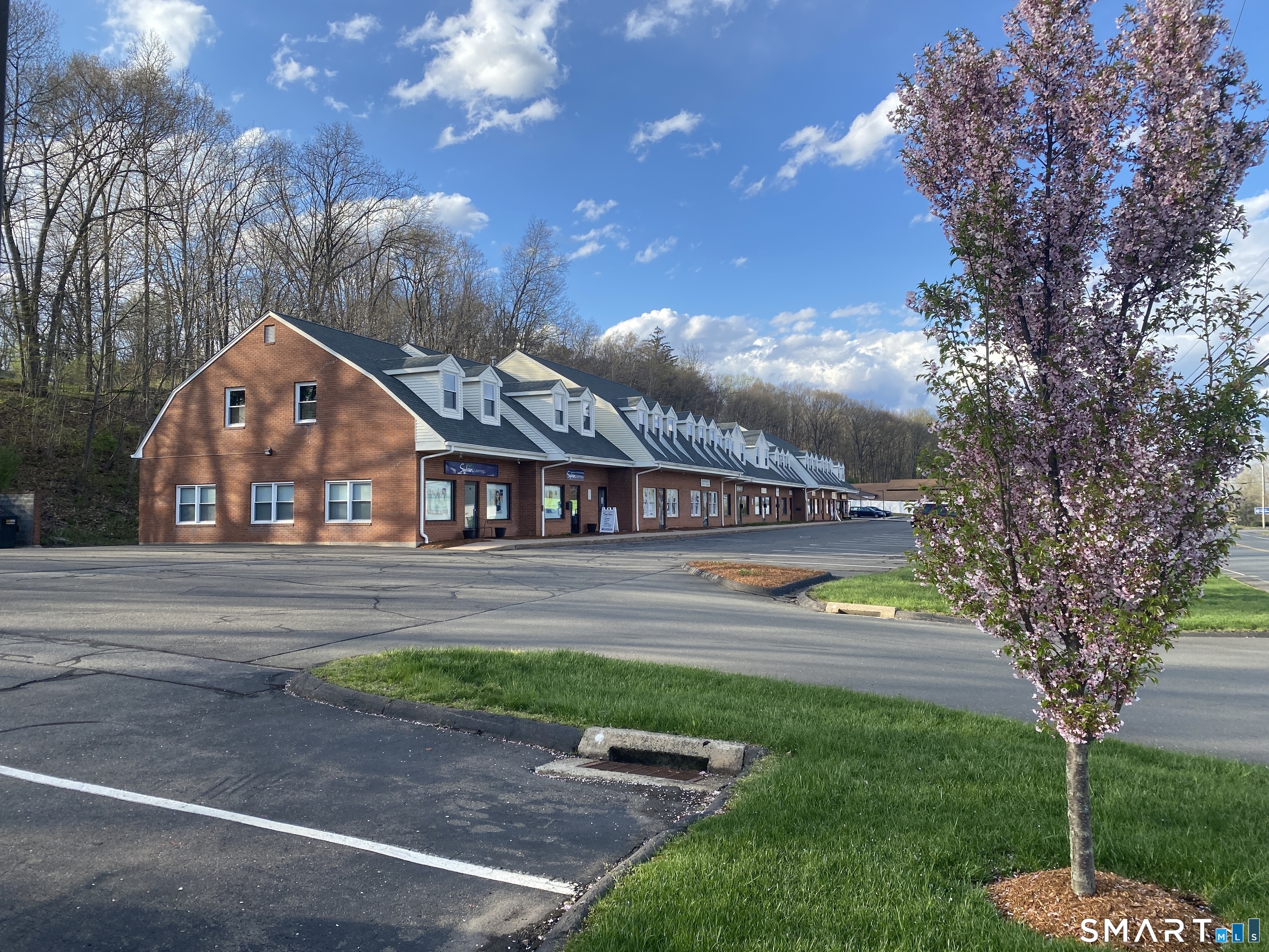 95-127 Fenn Road Newington CT 06111