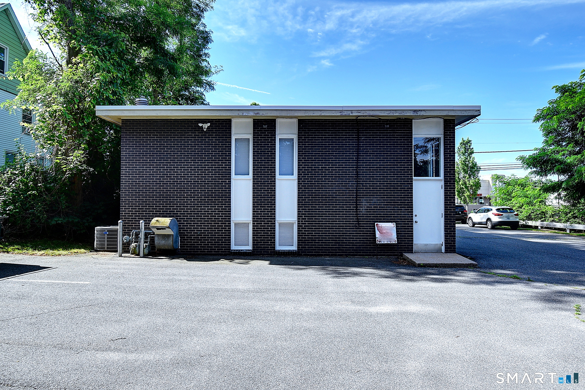 21 Middle East Turnpike Manchester CT 06040