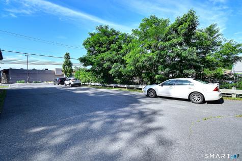 21 Middle East Turnpike Manchester CT 06040