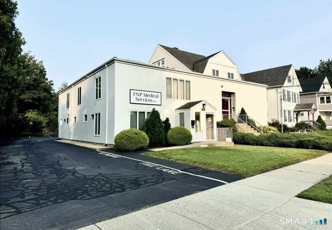 425 Montauk Avenue New London CT 06320