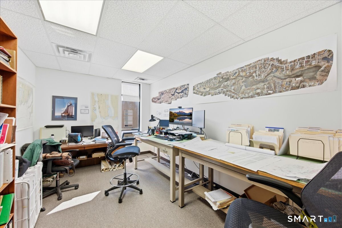 15 Thames Street Groton CT 06340