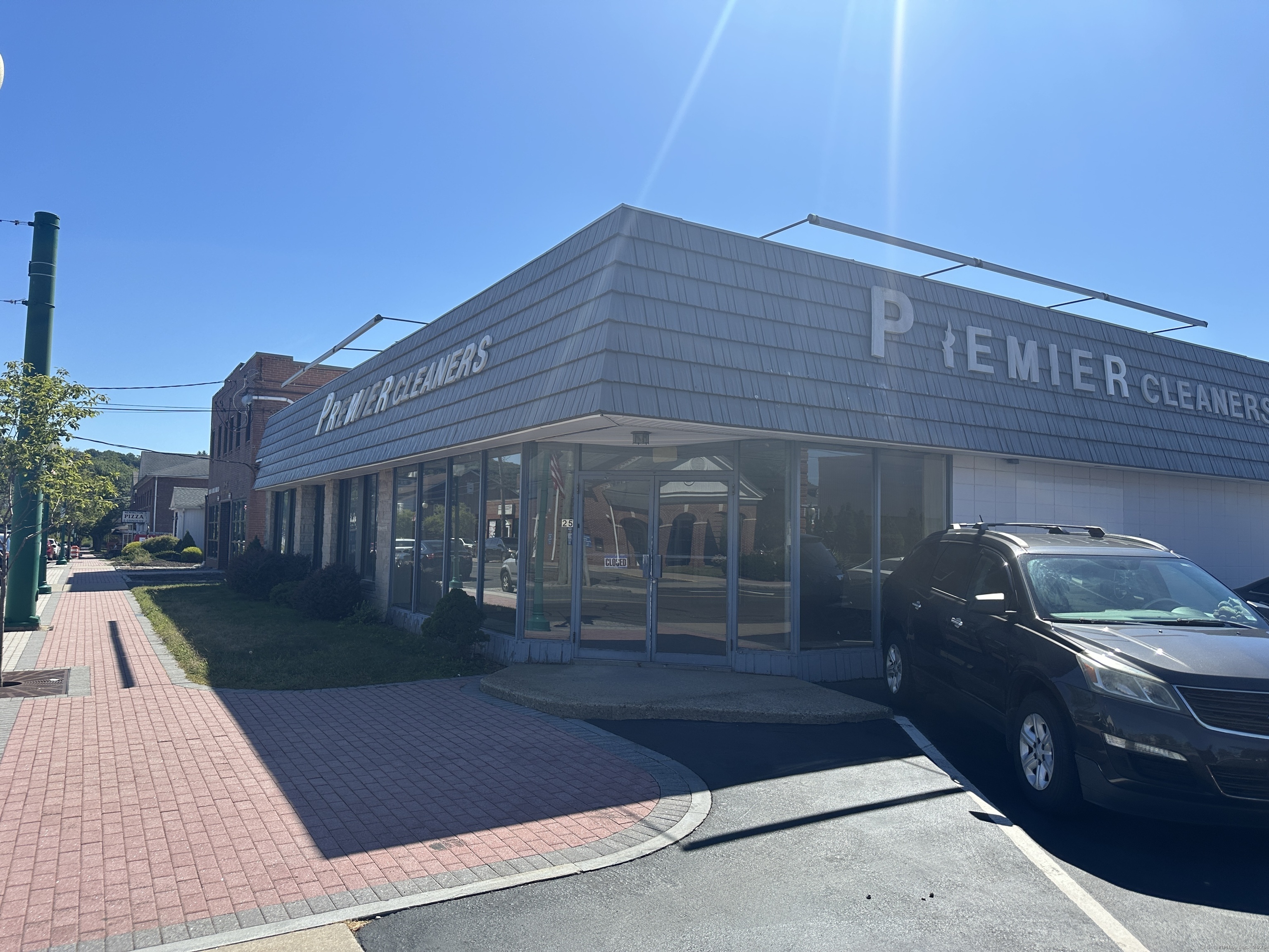 25 Market Square Newington CT 06111