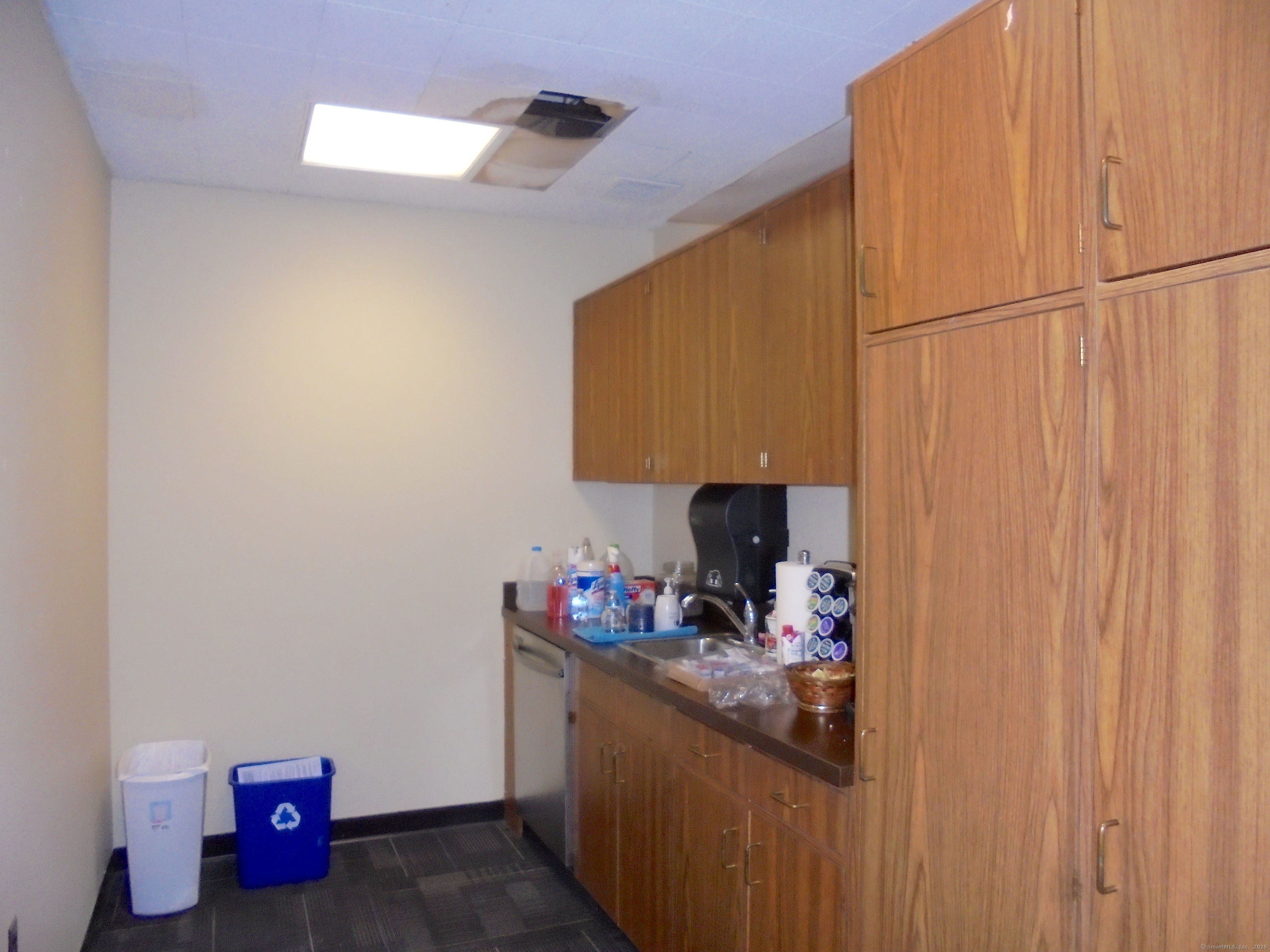 1137 Main Street East Hartford CT 06108