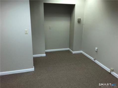 305 Burnside Avenue East Hartford CT 06108