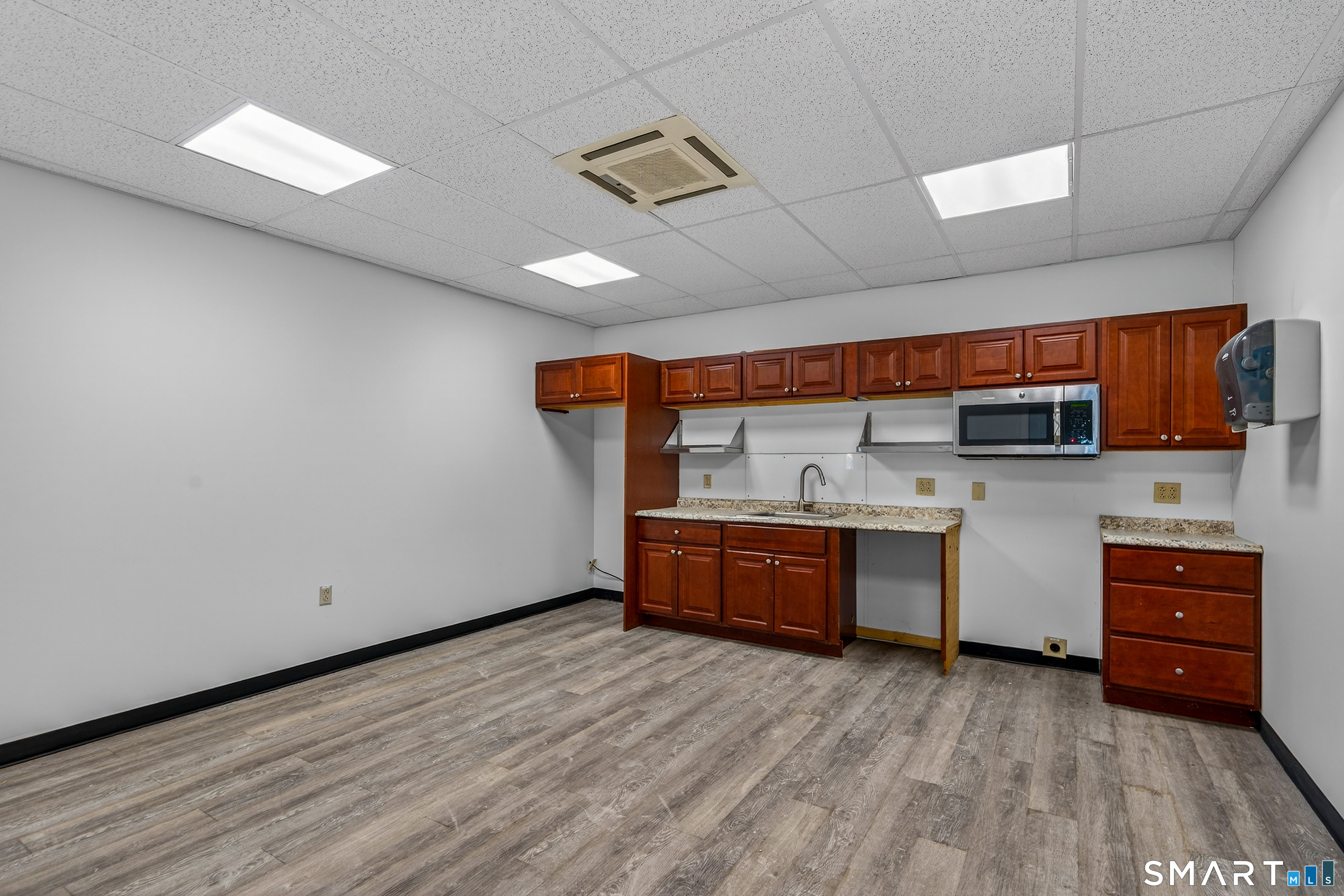 430 Chapel Hill Road Montville CT 06370