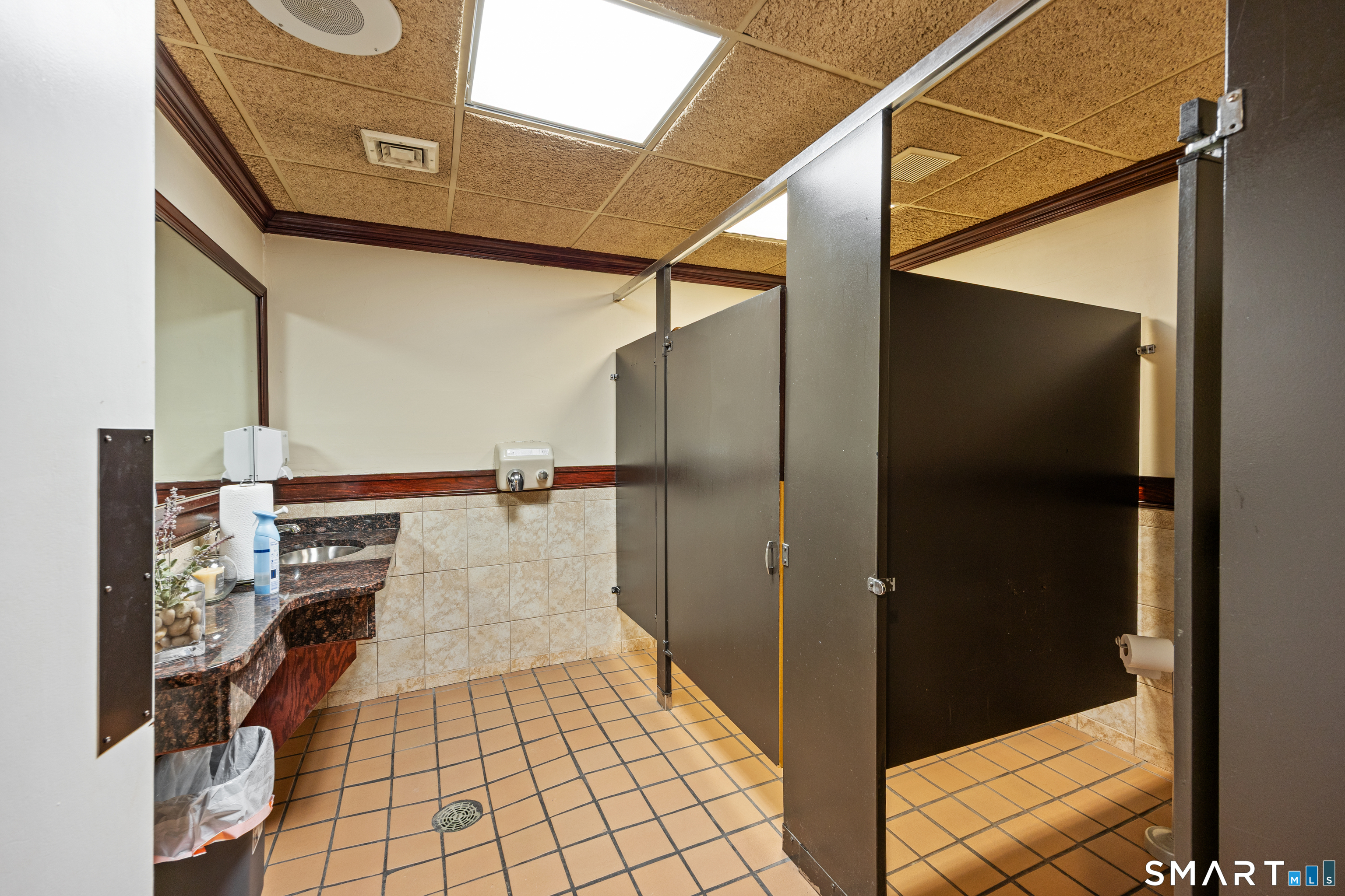 496 Chase Avenue Waterbury CT 06704