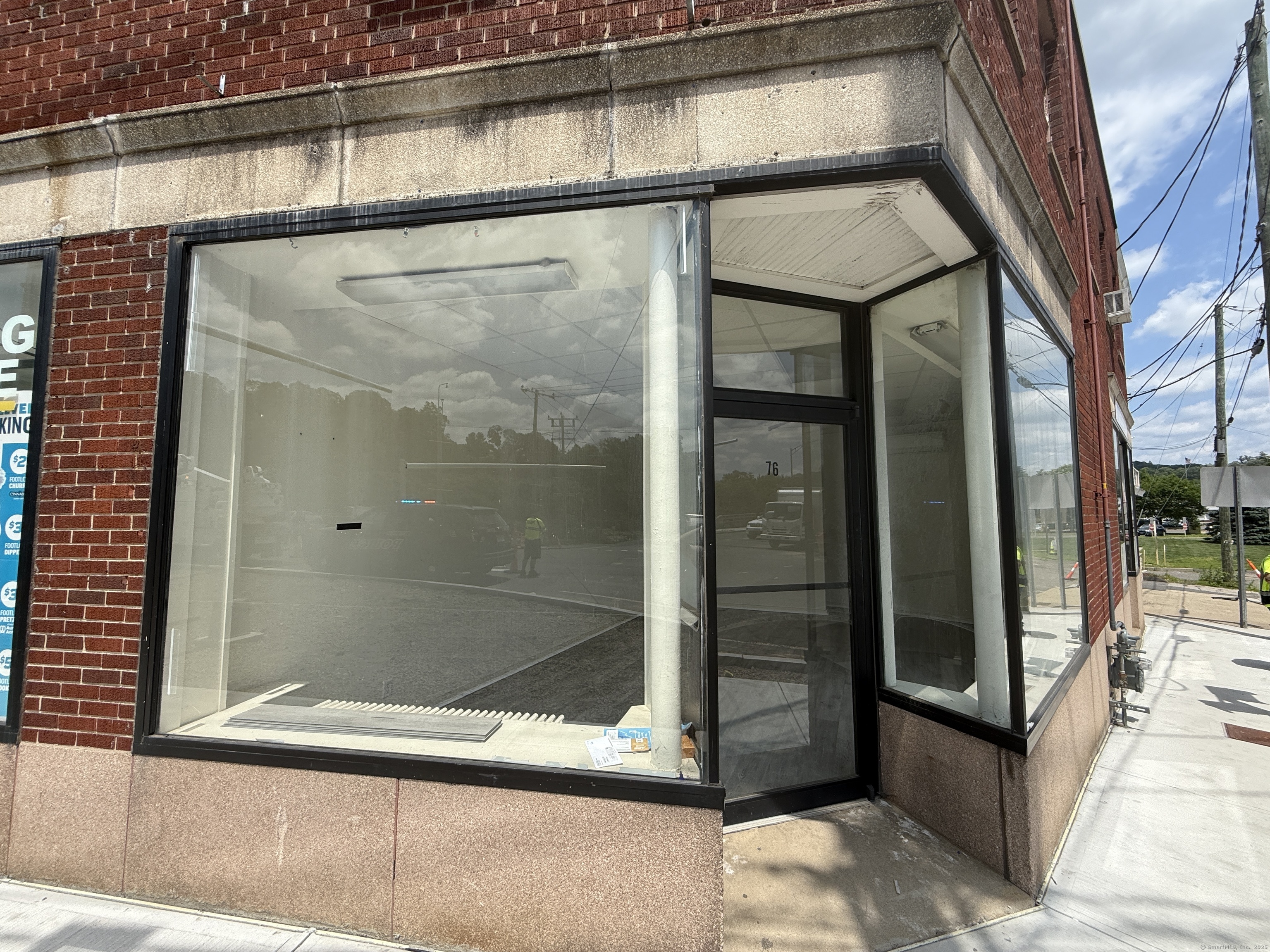 76 Bank Street Seymour CT 06483
