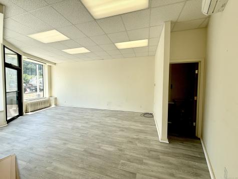 76 Bank Street Seymour CT 06483