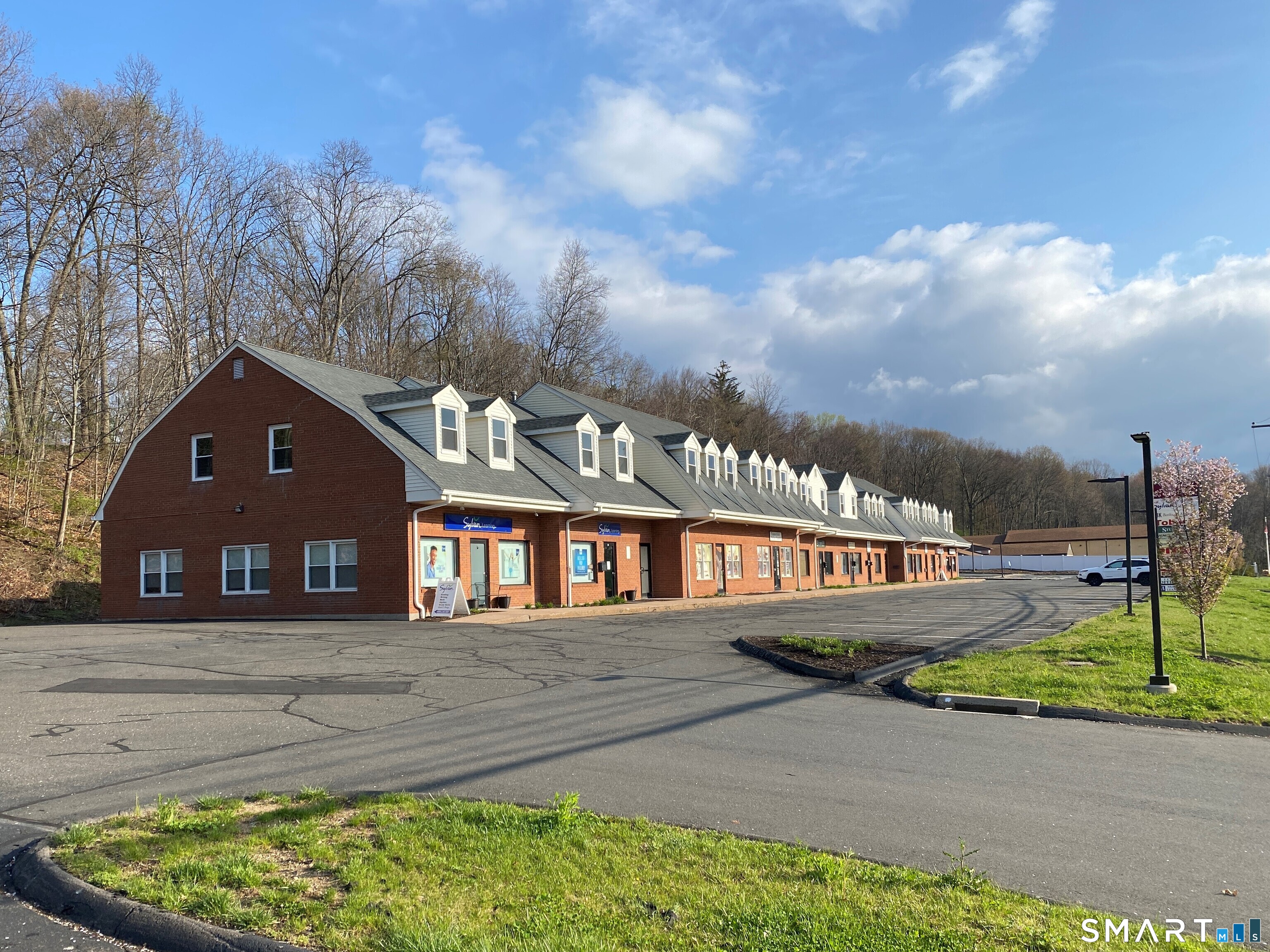 95-127 Fenn Road Newington CT 06111
