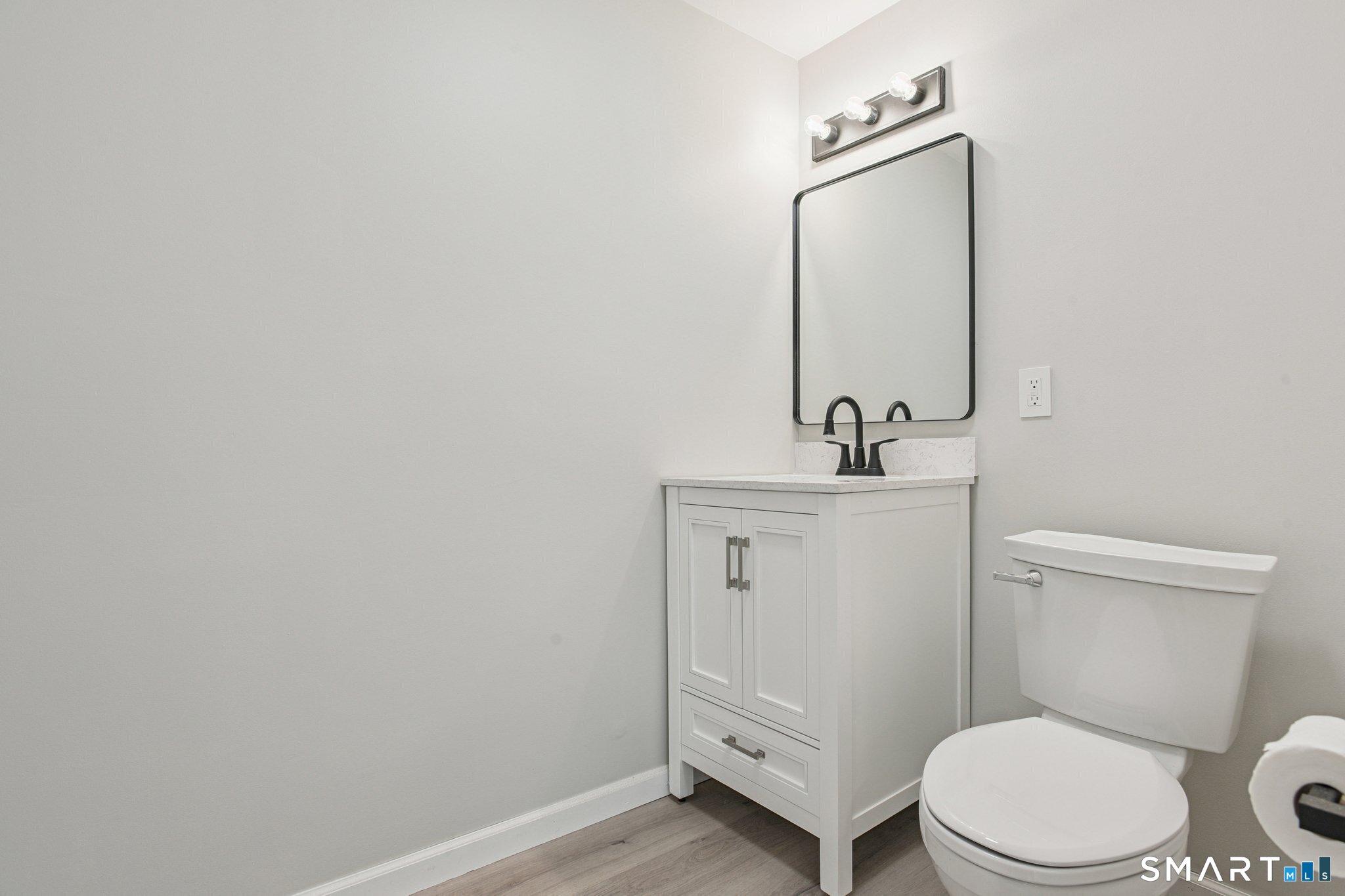 2514 Boston Post Road Guilford CT 06437