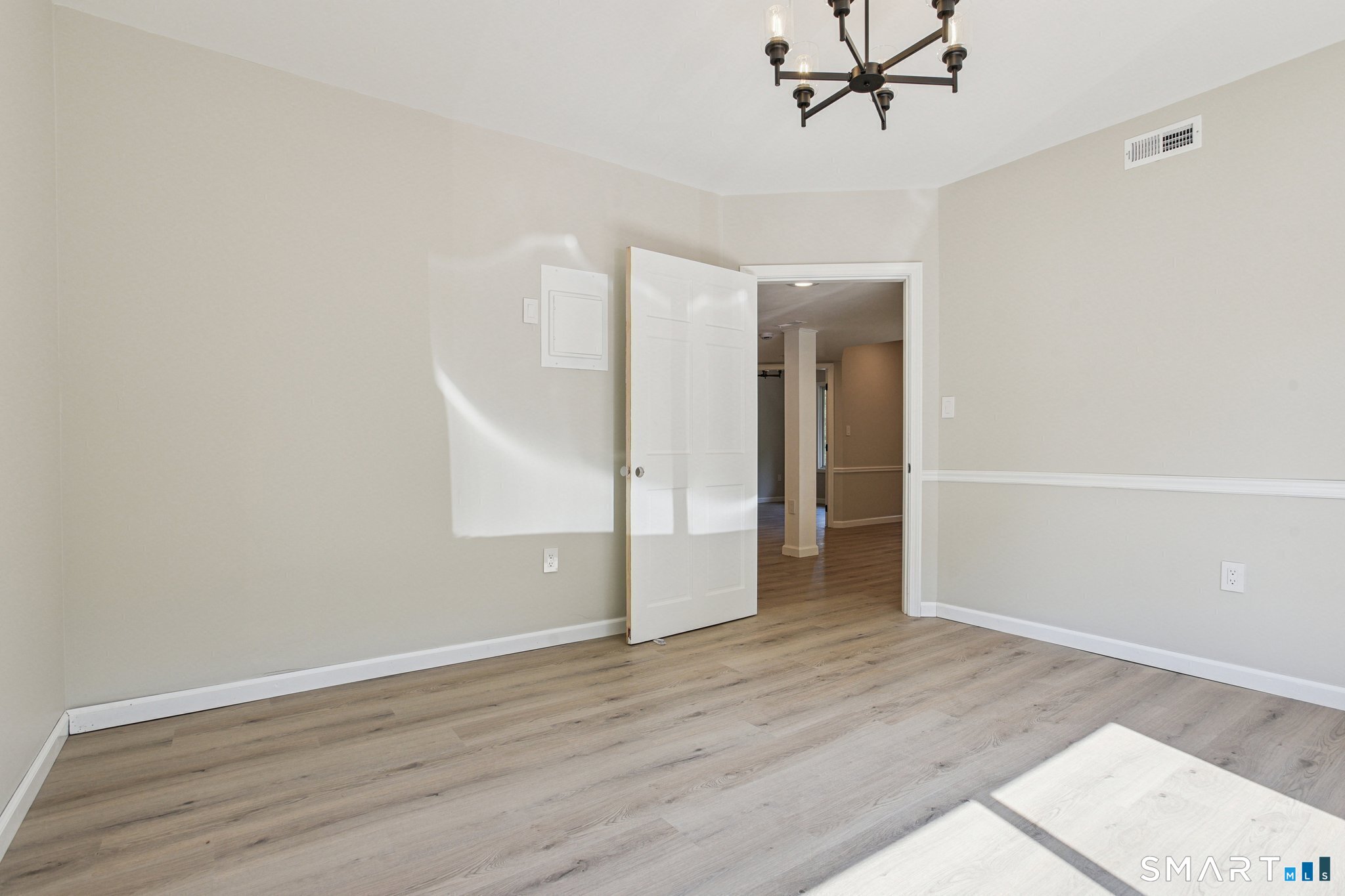 2514 Boston Post Road Guilford CT 06437