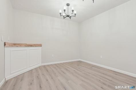 2514 Boston Post Road Guilford CT 06437