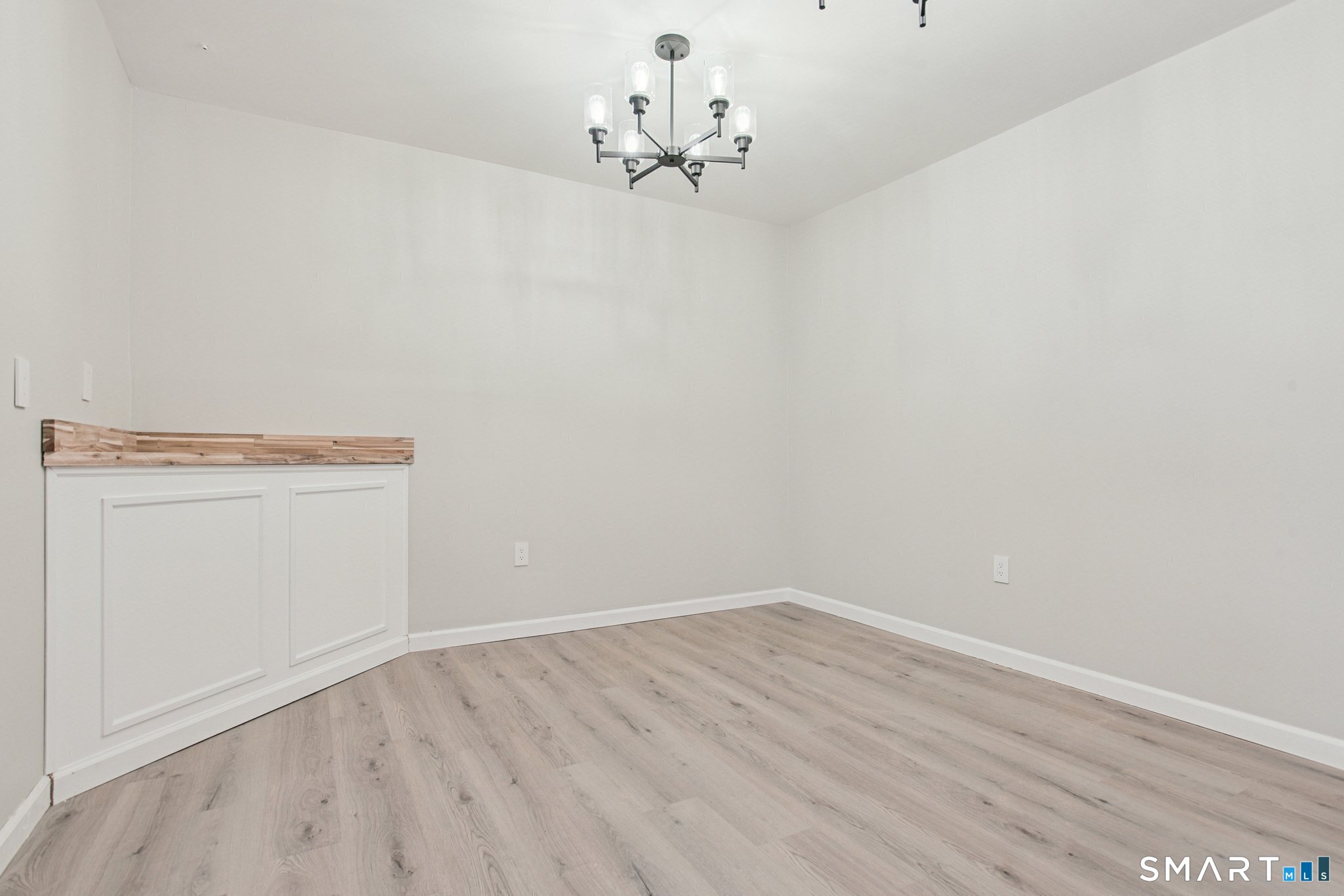 2514 Boston Post Road Guilford CT 06437