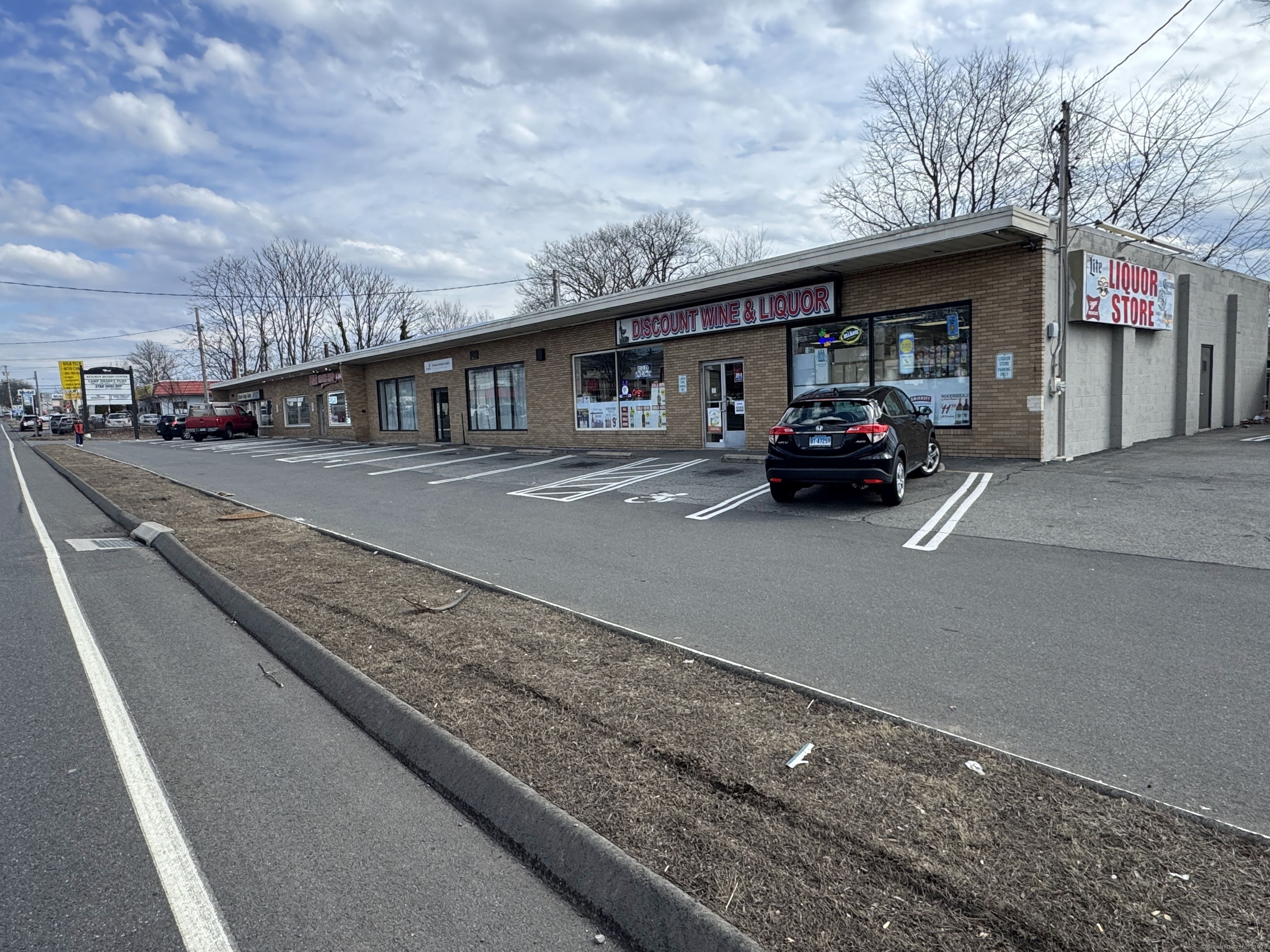 278 Boston Post Road Orange CT 06477