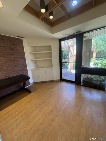 1 Bradley Road Woodbridge CT 06525