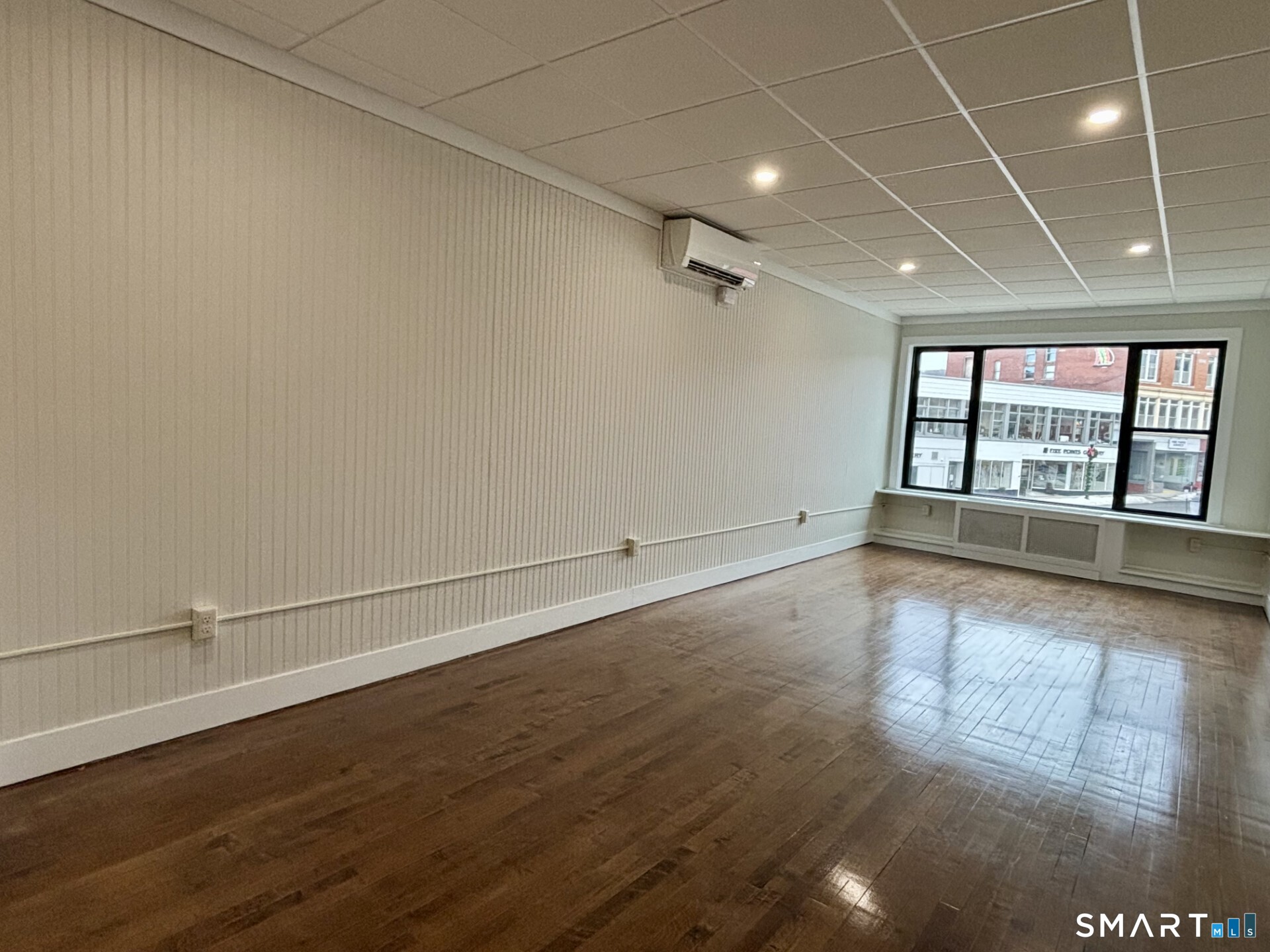 19 East Main Street Torrington CT 06790