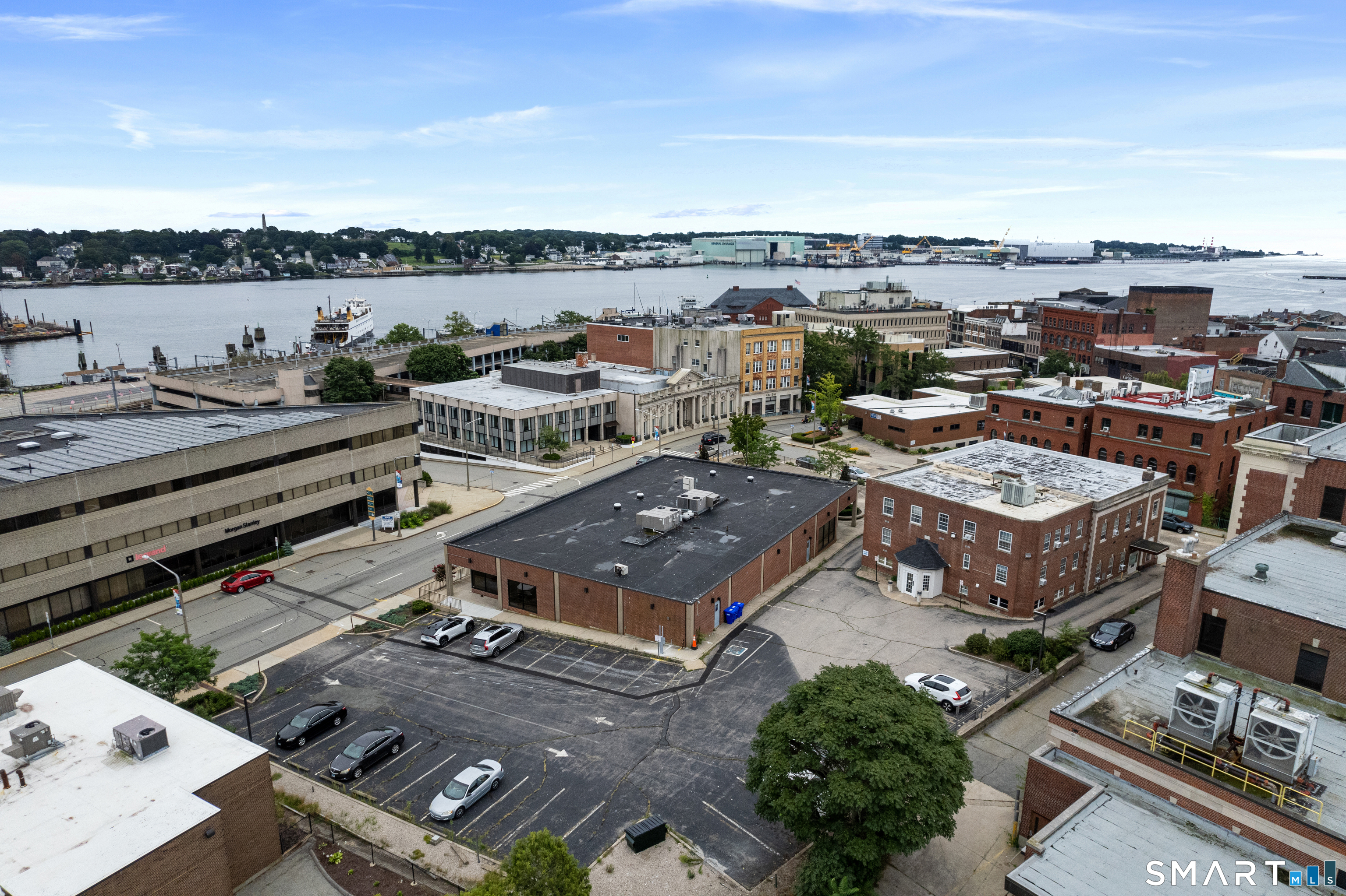 92 Eugene O'neill Drive New London CT 06320