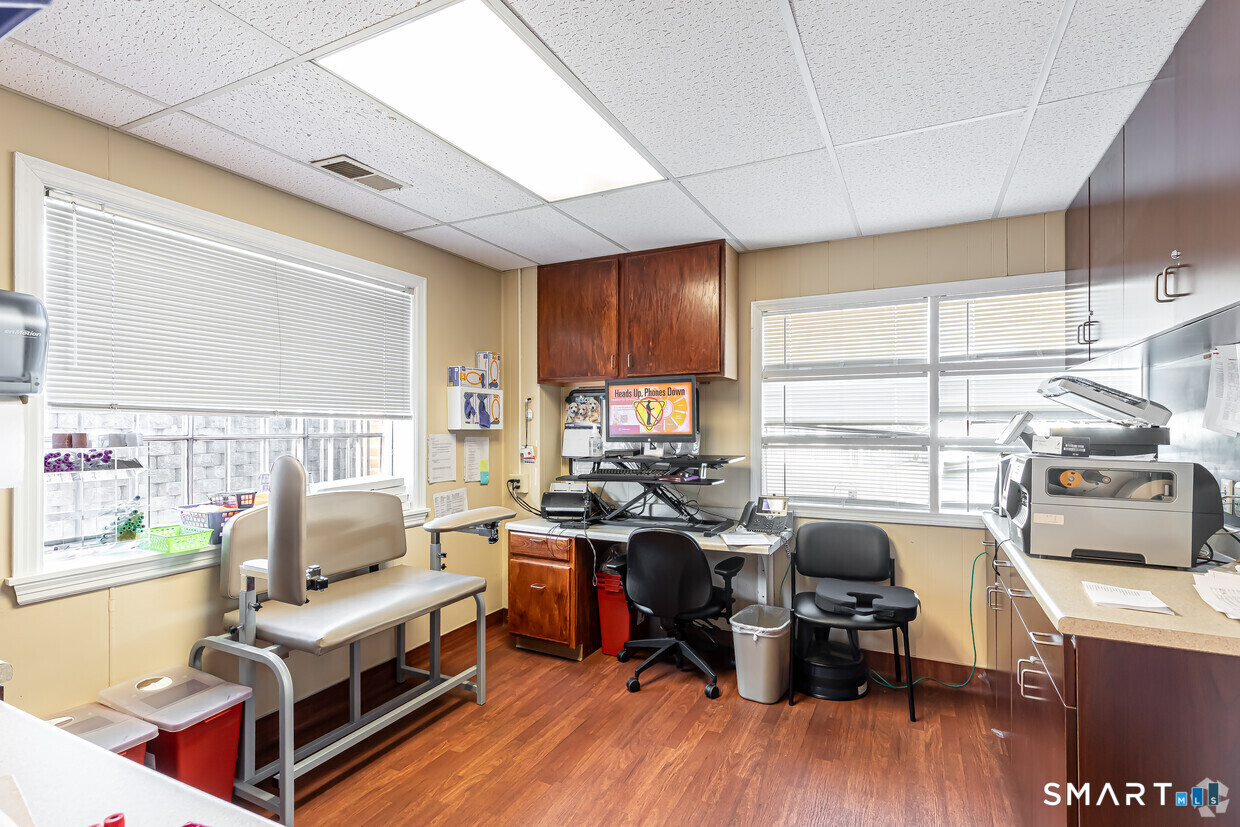 70 Heminway Park Road Watertown CT 06795
