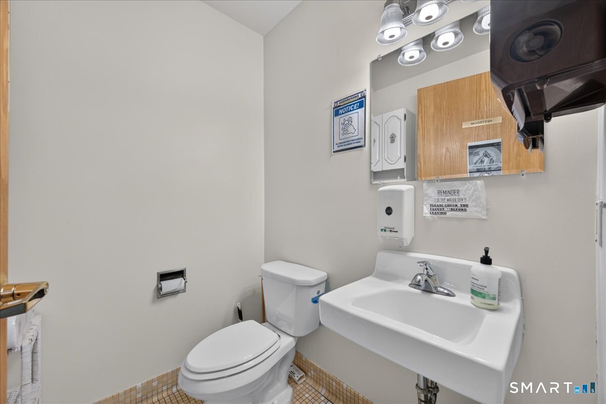 203 Boston Post Road Waterford CT 06385