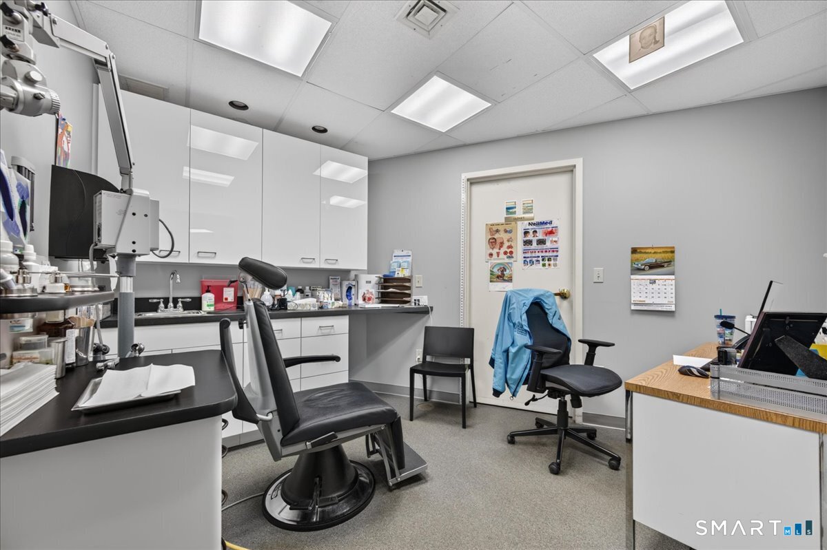 203 Boston Post Road Waterford CT 06385