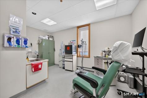 203 Boston Post Road Waterford CT 06385
