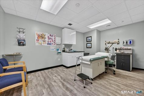 203 Boston Post Road Waterford CT 06385