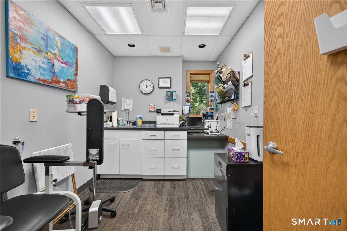 203 Boston Post Road Waterford CT 06385