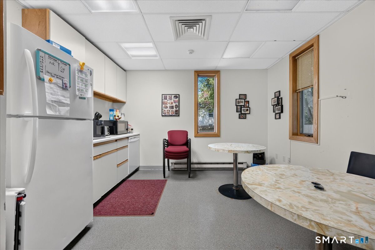 203 Boston Post Road Waterford CT 06385