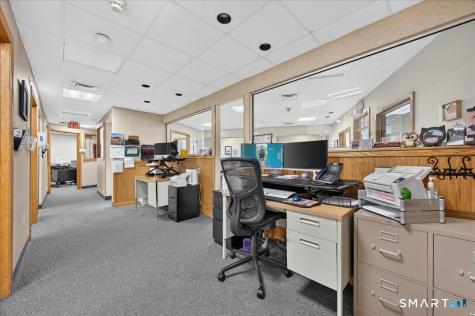 203 Boston Post Road Waterford CT 06385