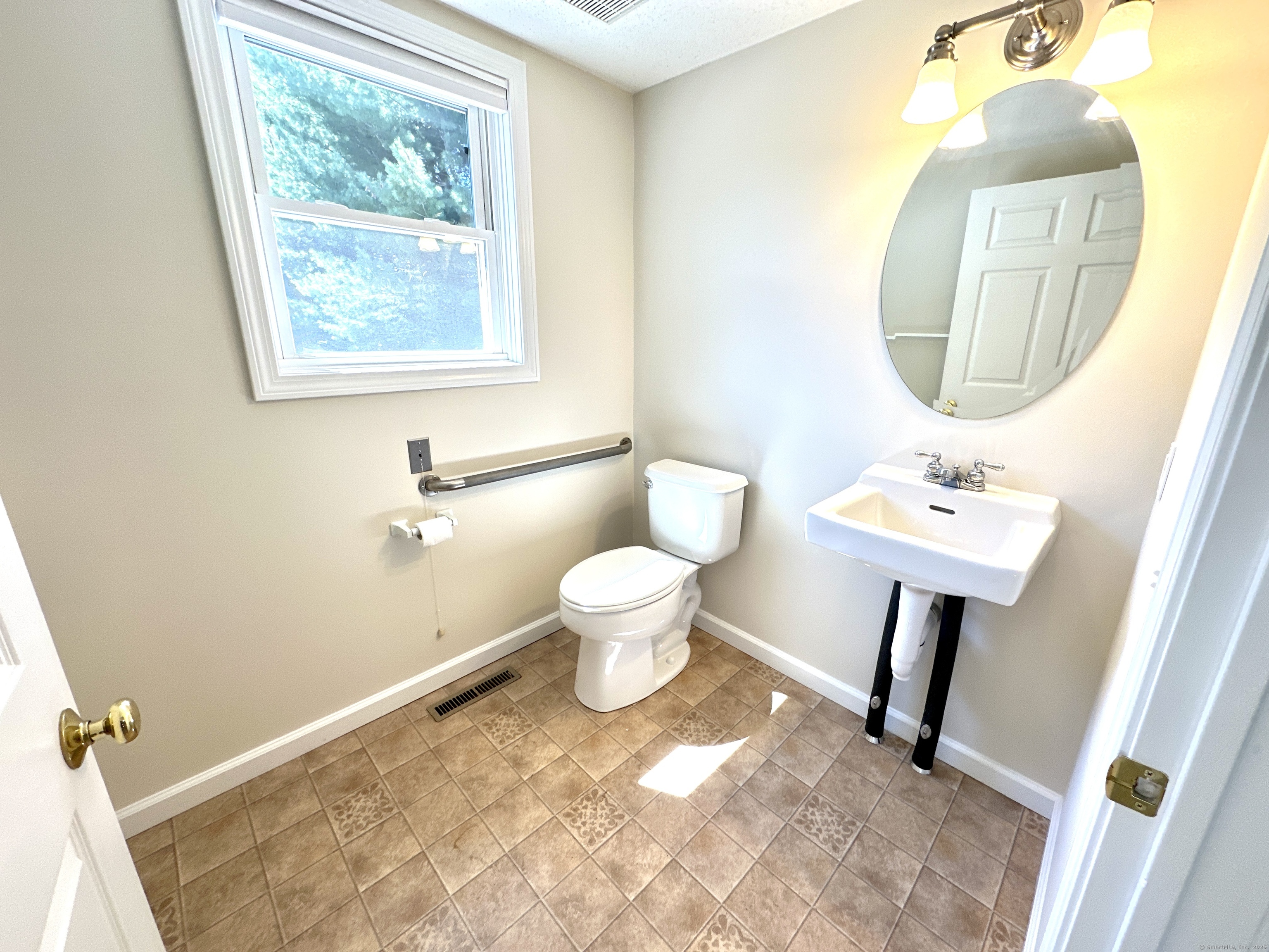 90 South Main Street East Windsor CT 06088