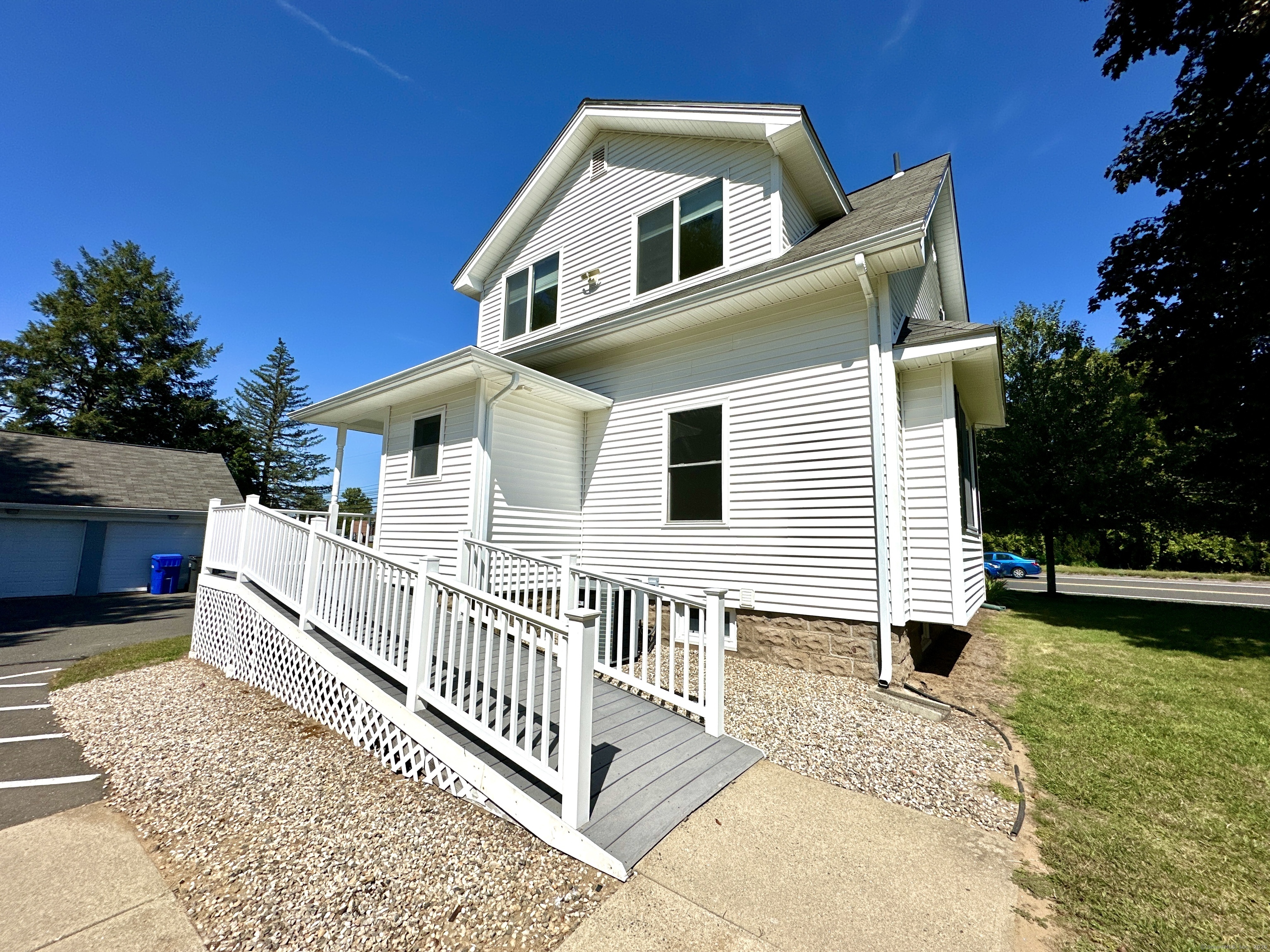 90 South Main Street East Windsor CT 06088