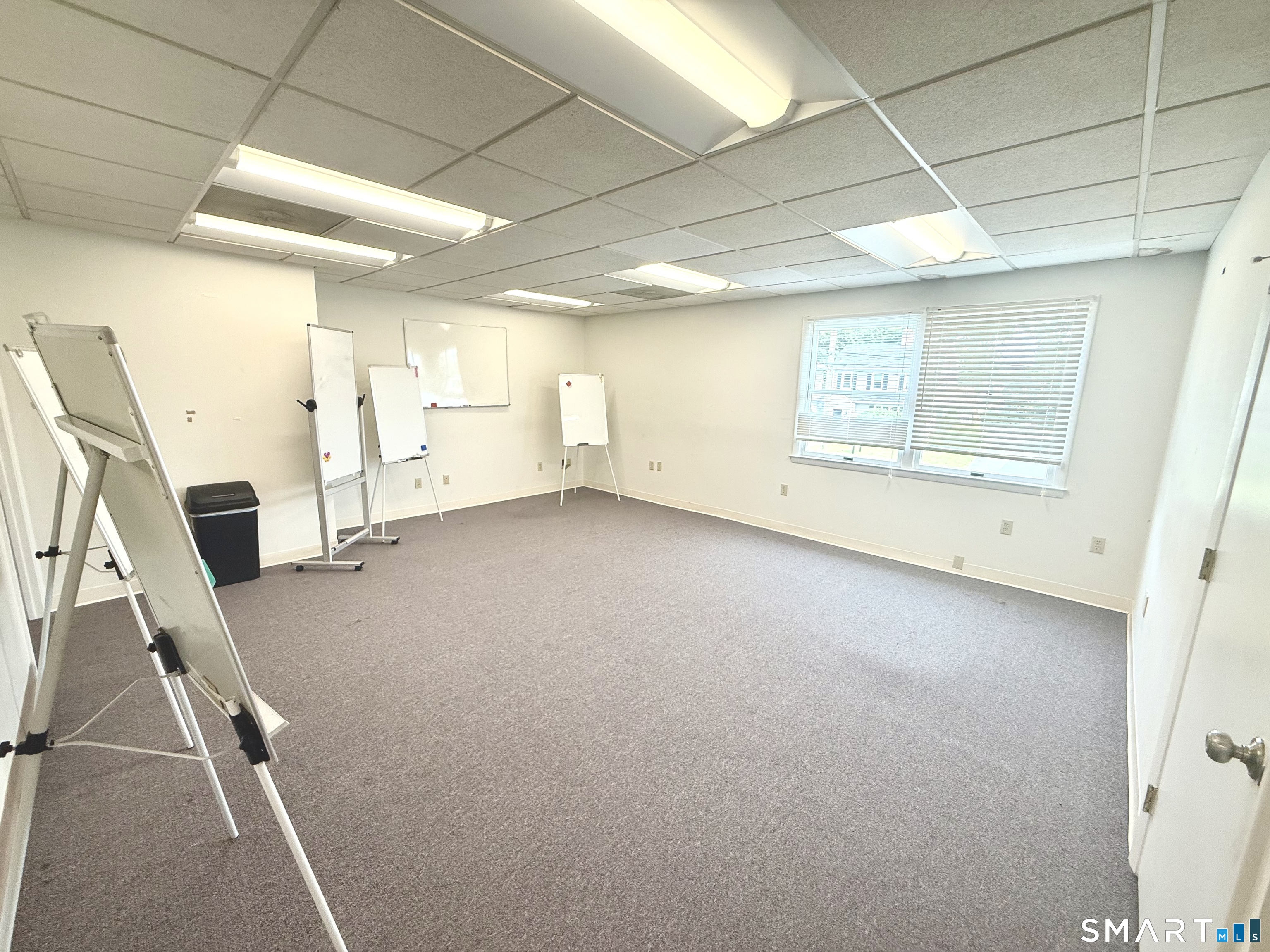 2558 Whitney Avenue Hamden CT 06518