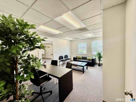 2558 Whitney Avenue Hamden CT 06518