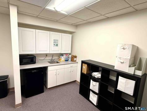 2558 Whitney Avenue Hamden CT 06518