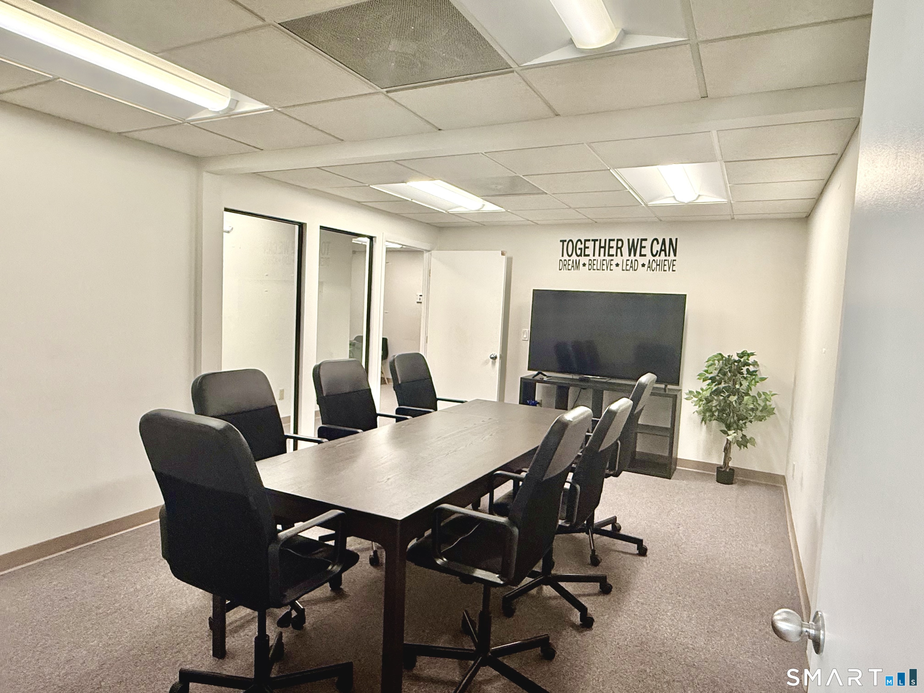 2558 Whitney Avenue Hamden CT 06518