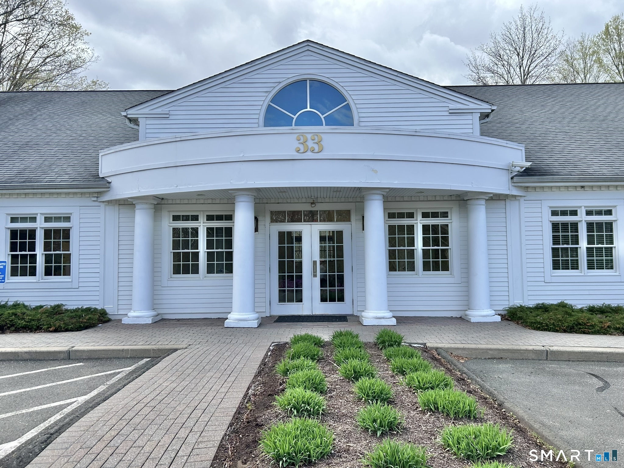 33 Dale Road Avon CT 06001