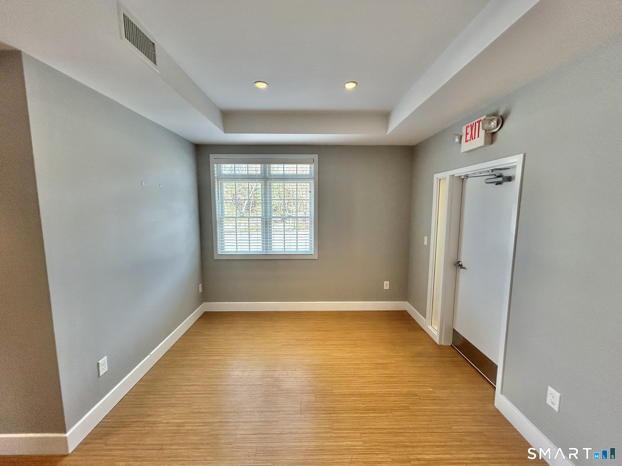 33 Dale Road Avon CT 06001
