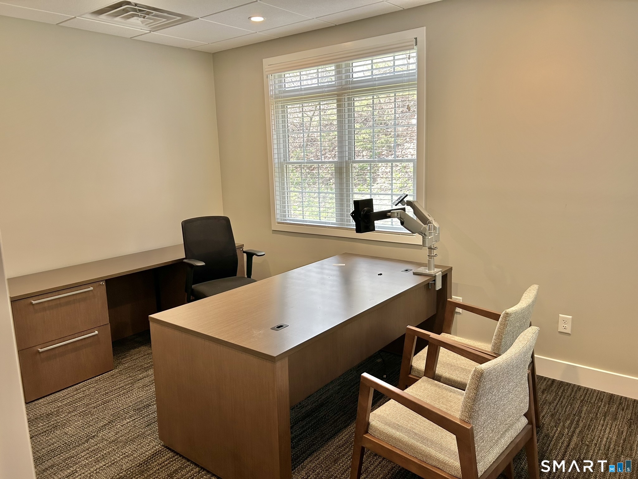 33 Dale Road Avon CT 06001